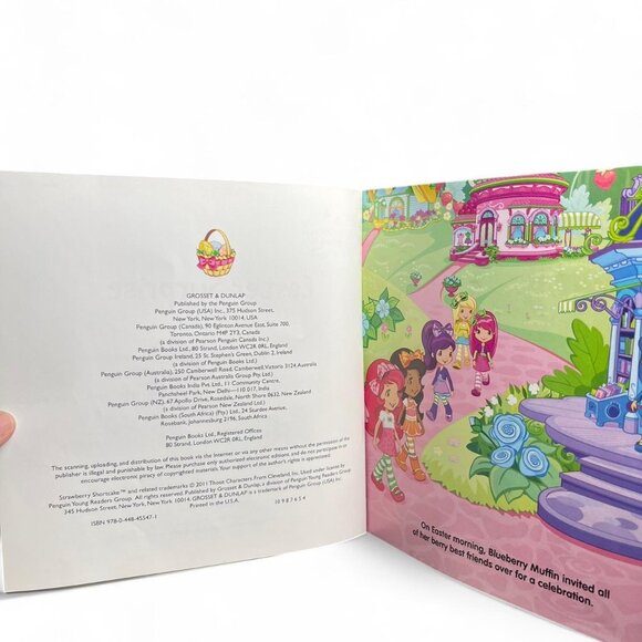 Strawberry Shortcake Series.: Easter Surprise by Amy Ackelsberg 2011ππ - Picture 3 of 3